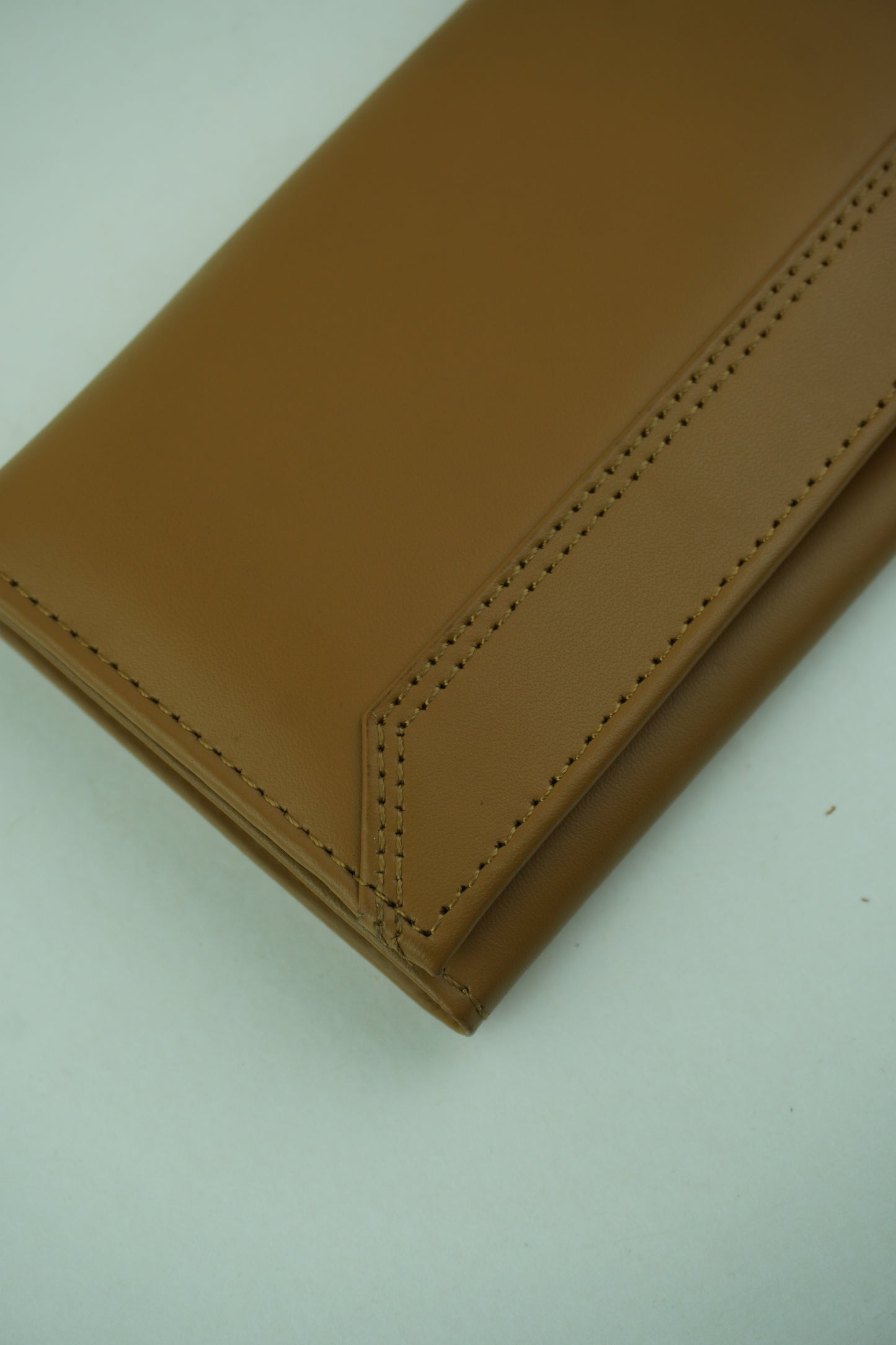 Earthy Elegance - Skin Wallet