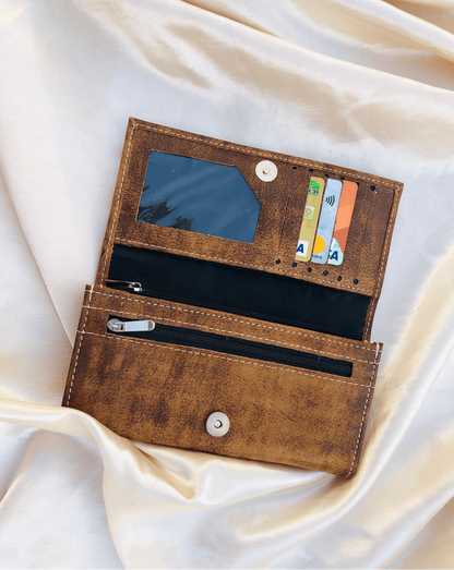 Auburn - Brown Clutch