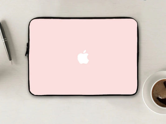 جراب كمبيوتر محمول وردي من Apple